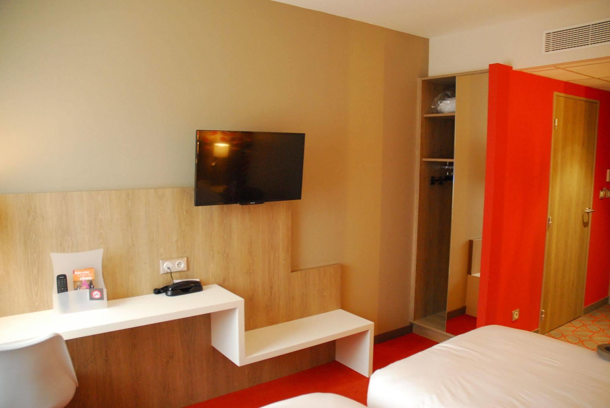 Hotel Ibis Styles Chaumont Centre Gare Zewnętrze zdjęcie